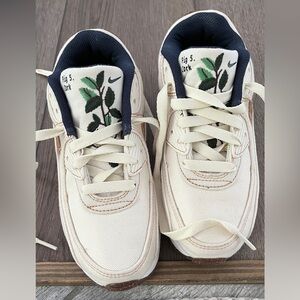 Kids Size 2 Air Max 90 Fig Cork (Never Worn)